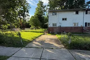 6208 Seat Pleasant Dr, Capitol Heights, MD 20743 - Photo 2