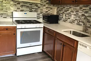 6018 Westchester Dr, College Park, MD 20740 - Photo 4