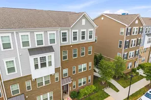 10533 Jim Lovell Ln, Lanham, MD 20706 - Photo 10