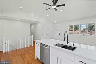 7001 Bishop Dr, Capitol Heights, MD 20743 - Photo 16