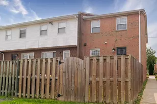 3075 Sunset Ln, Suitland, MD 20746 - Photo 2