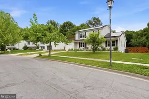 12639 Hillmeade Station Dr, Bowie, MD 20720 - Photo 4