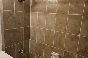 3936 Stone Gate Dr, Suitland, MD 20746 - Photo 2