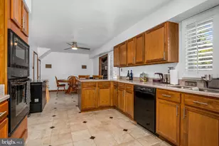 12211 Wynmore Ln, Bowie, MD 20715 - Photo 14