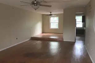 37 Watkins Park Dr, Upper Marlboro, MD 20774 - Photo 4