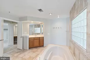 15436 Symondsbury Way, Upper Marlboro, MD 20774 - Photo 32