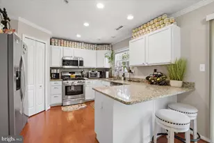 9944 Royal Commerce Pl, Upper Marlboro, MD 20774 - Photo 10