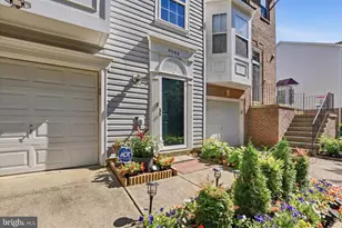 9944 Royal Commerce Pl, Upper Marlboro, MD 20774 - Photo 2