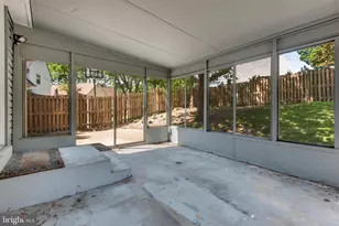 6004 Mustang Pl, Riverdale, MD 20737 - Photo 40