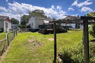 8804 McHenry Ln, Lanham, MD 20706 - Photo 32