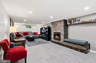 9101 Autoville Dr, College Park, MD 20740 - Photo 32