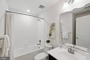 8202 N Channel Dr, Greenbelt, MD 20770 - Photo 4
