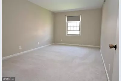 6008 Westchester Park Drive #301, College Park, MD 20740 - Photo 8