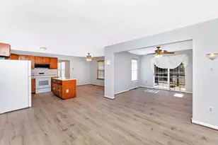 408 Willow Hill, Hyattsville, MD 20785 - Photo 2