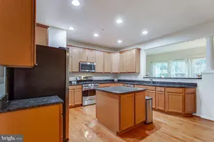 915 Hall Station Dr, Bowie, MD 20721 - Photo 8