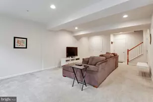915 Hall Station Dr, Bowie, MD 20721 - Photo 30
