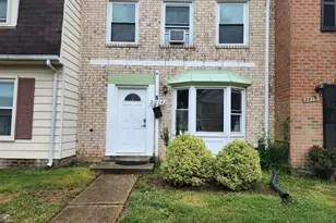 2214 Dawn Ln, Temple Hills, MD 20748 - Photo 2