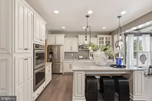 2812 Trotter Park Ln, Lanham, MD 20706 - Photo 36