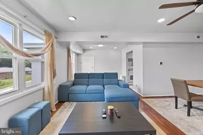 9808 47th Place #302, College Park, MD 20740 - Photo 12