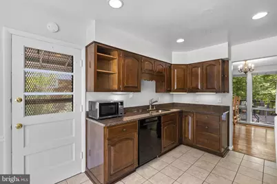 7524 Sweetbriar Drive, College Park, MD 20740 - Photo 14
