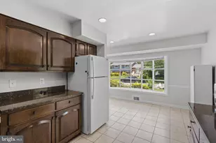 7524 Sweetbriar Dr, College Park, MD 20740 - Photo 12