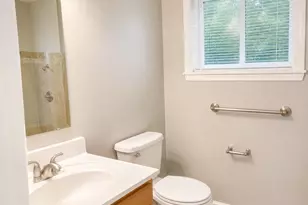4631 Dowell Ln, Suitland, MD 20746 - Photo 12