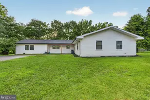 9200 Pleasant Ct, Laurel, MD 20708 - Photo 8