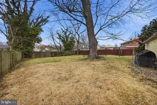 7301 Sheffield Dr, Temple Hills, MD 20748 - Photo 30