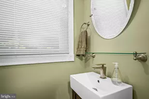 15612 Peach Walker Dr, Bowie, MD 20716 - Photo 20