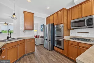 7 Thomasson Ct, Capitol Heights, MD 20743 - Photo 2