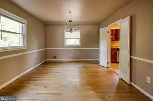 6802 Robinia Rd, Temple Hills, MD 20748 - Photo 4