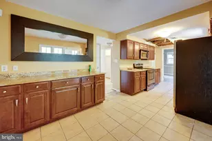 6802 Robinia Rd, Temple Hills, MD 20748 - Photo 8