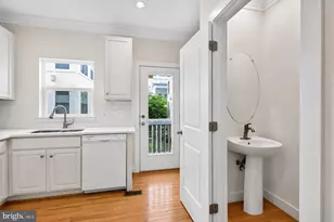 4548 Longfellow St, Hyattsville, MD 20781 - Photo 4