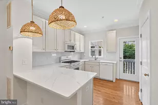 4548 Longfellow St, Hyattsville, MD 20781 - Photo 2