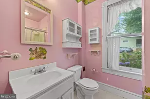 5804 Ruatan St, College Park, MD 20740 - Photo 30