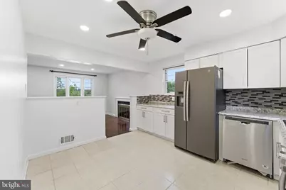 6922 Emerson Street, Hyattsville, MD 20784 - Photo 8