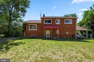 7201 Cloverdale Dr, Oxon Hill, MD 20745 - Photo 12