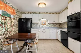 7201 Cloverdale Dr, Oxon Hill, MD 20745 - Photo 4