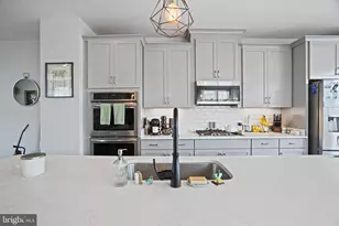 2910 Pinebrook Rd, Landover, MD 20785 - Photo 12