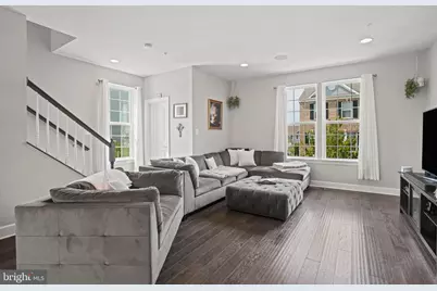 2910 Pinebrook Road, Landover, MD 20785 - Photo 18