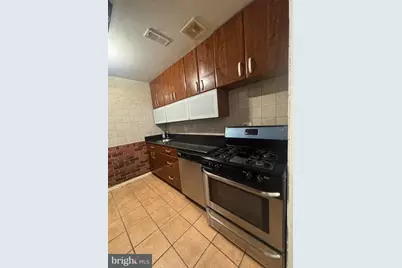 7990 Lakecrest Drive, Greenbelt, MD 20770 - Photo 4