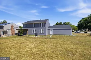 802 Cypress Point Cir, Bowie, MD 20721 - Photo 38