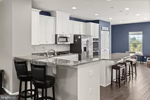 14311 Ridge View Ln, Laurel, MD 20707 - Photo 2