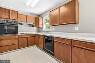 12404 Wallace Ln, Upper Marlboro, MD 20772 - Photo 8