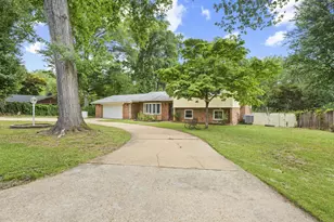 14509 Leonard Calvert Dr, Accokeek, MD 20607 - Photo 2