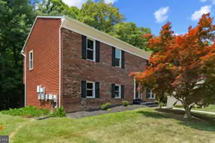 10401 Slocum Ct, Clinton, MD 20735 - Photo 2