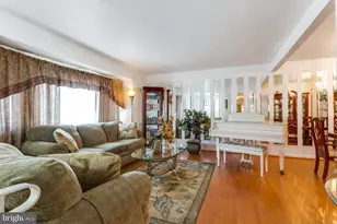 5528 Helmont Dr, Oxon Hill, MD 20745 - Photo 2