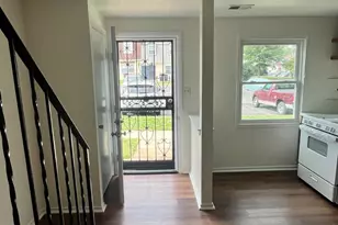 1939 Dutch Village Dr, Hyattsville, MD 20785 - Photo 2