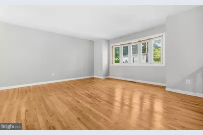 4304 Karen Street, Suitland, MD 20746 - Photo 4