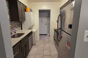 6998 Hanover Pkwy, Greenbelt, MD 20770 - Photo 10